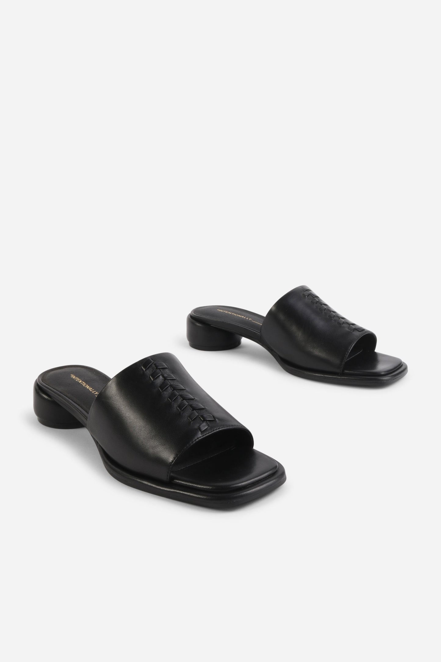 BLACK,5