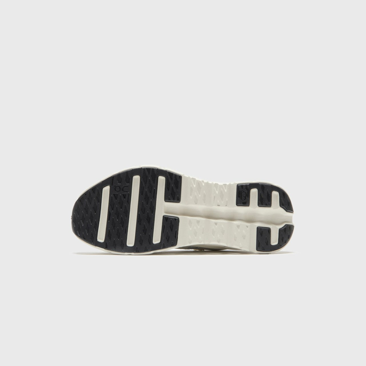 Women Kith On Running WMNS Cloudtilt - Pearl / Black