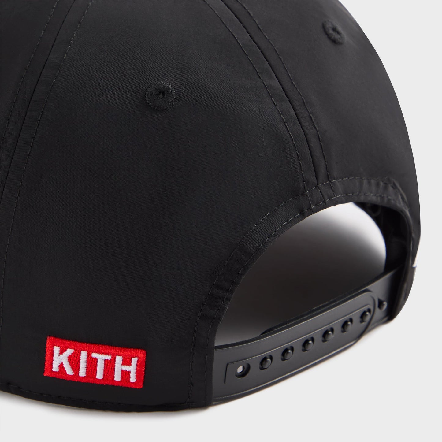 Men Kith Kith for Cigarette Wrinkle Nylon Bay Low Pinch Crown Snapback - Black
