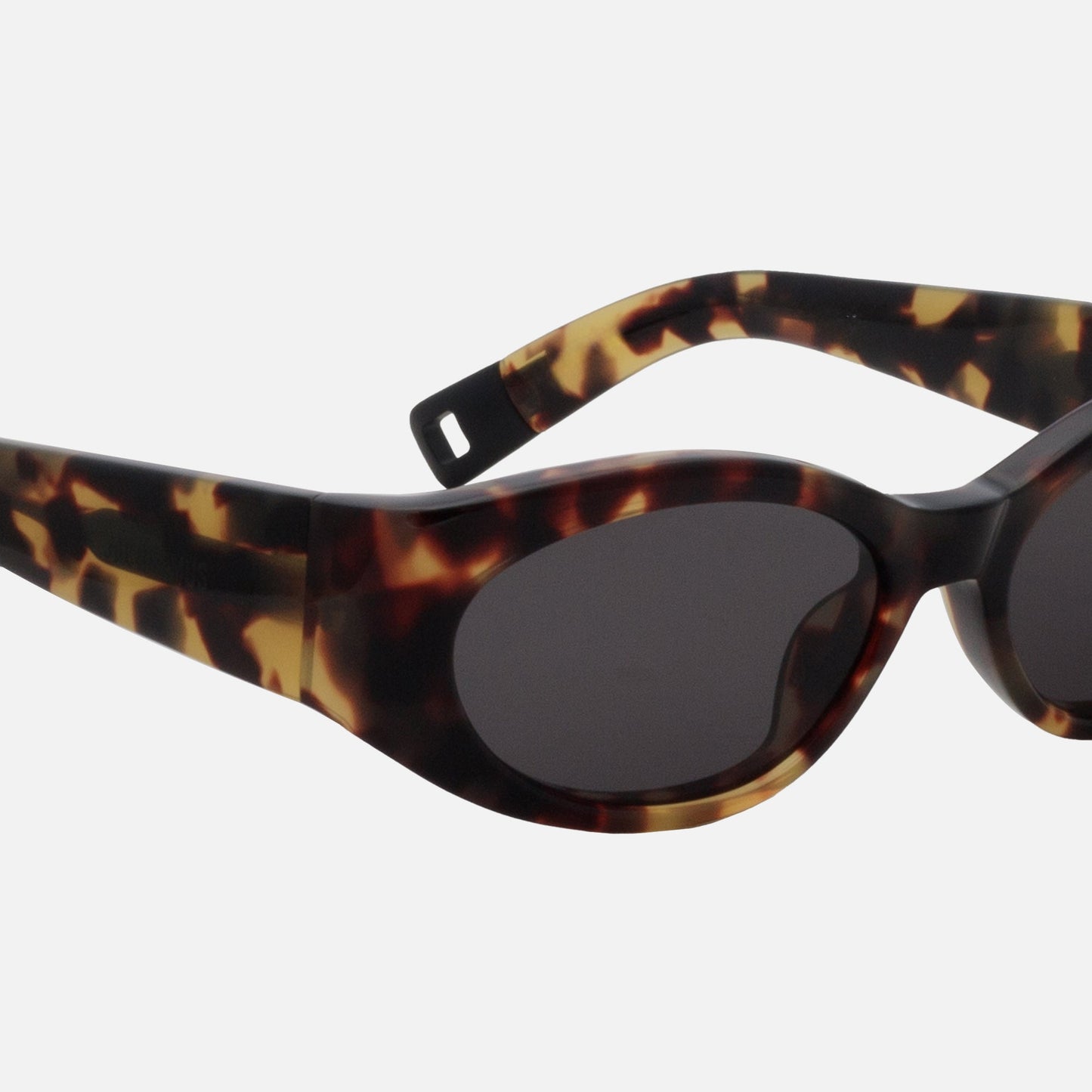 Women Kith Jacquemus Ovalo Sunglasses - T-Shell Grey