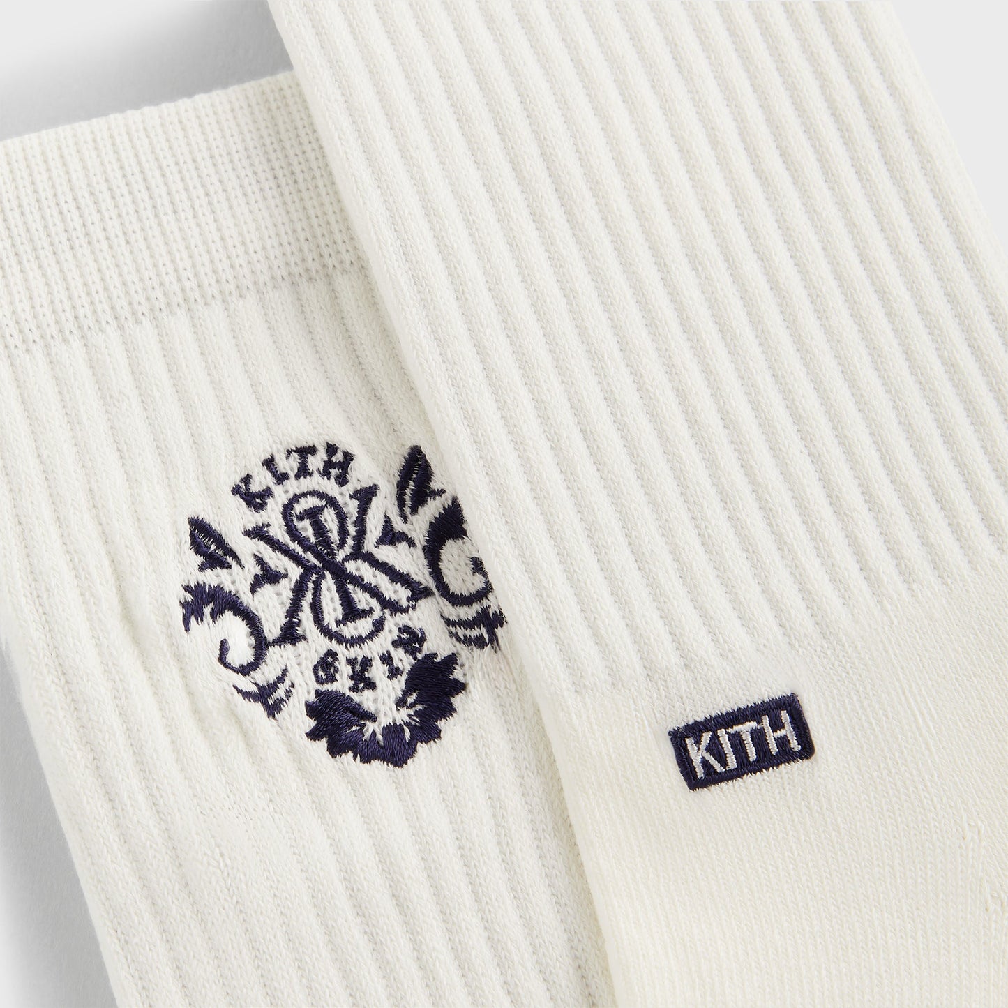 Men Kith Kith Ornate Crest Logo Crew Socks - Silk