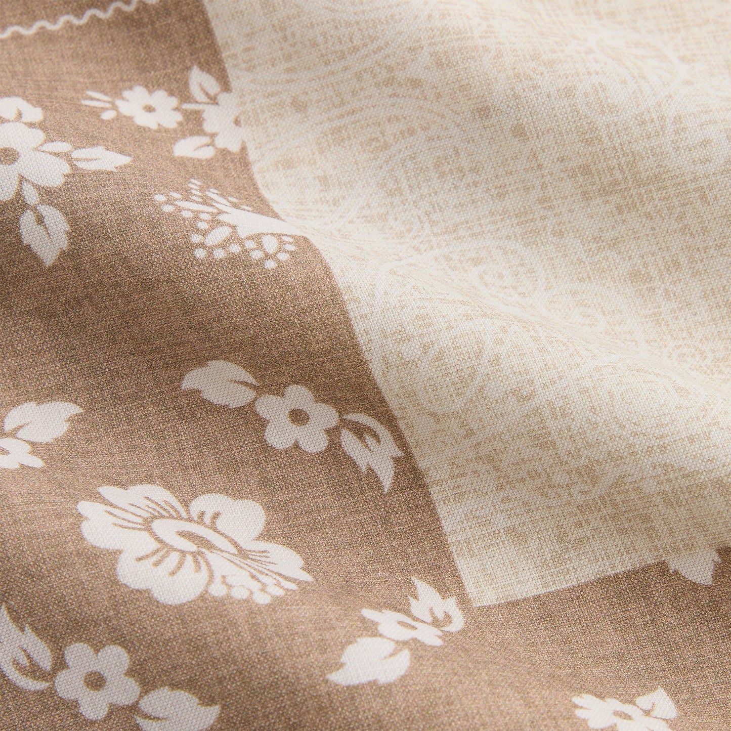 Men Kith Kith Silk Lyocell Bandana Cedar Short - Canvas