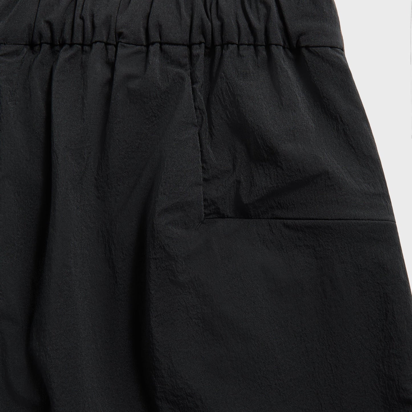 Men Kith Teatora Aquakinesis Resort Wallet Shorts - Black