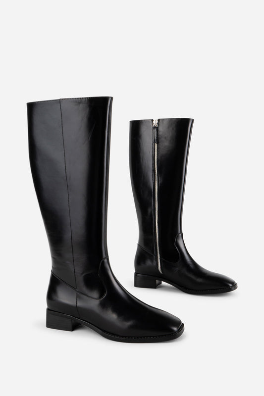 Intentionally Blank TAME KNEE HIGH BOOT