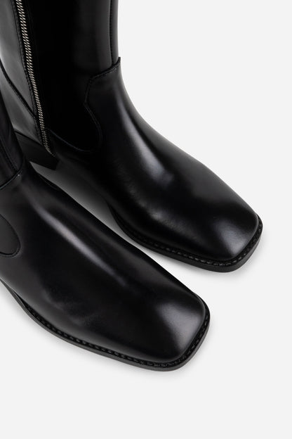 Intentionally Blank TAME KNEE HIGH BOOT