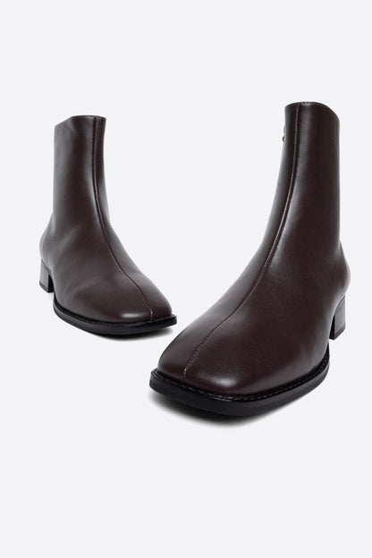 Intentionally Blank TOUR LEATHER BOOT