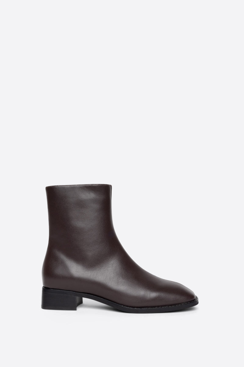 Intentionally Blank TOUR LEATHER BOOT
