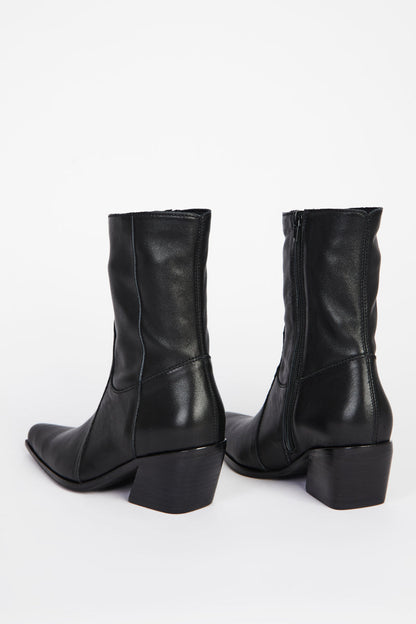 Intentionally Blank MATTIE HEELED BOOT