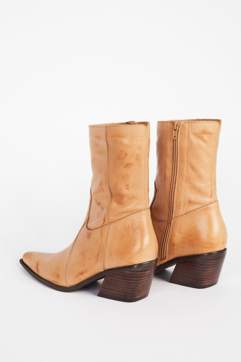 Intentionally Blank MATTIE HEELED BOOT