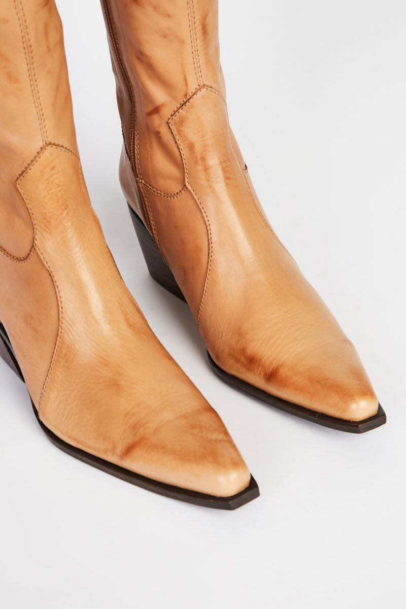 Intentionally Blank MATTIE HEELED BOOT