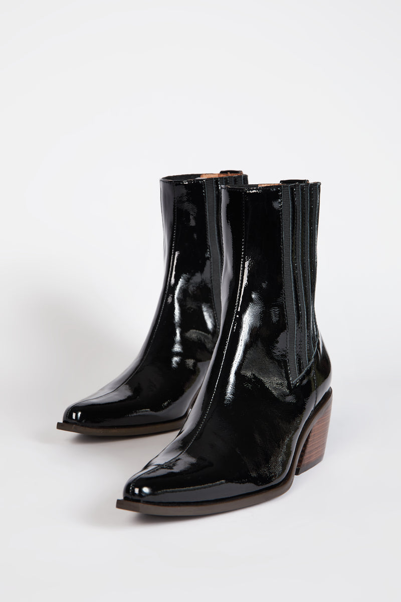 Intentionally Blank HILLARY PATENT WESTERN BOOT