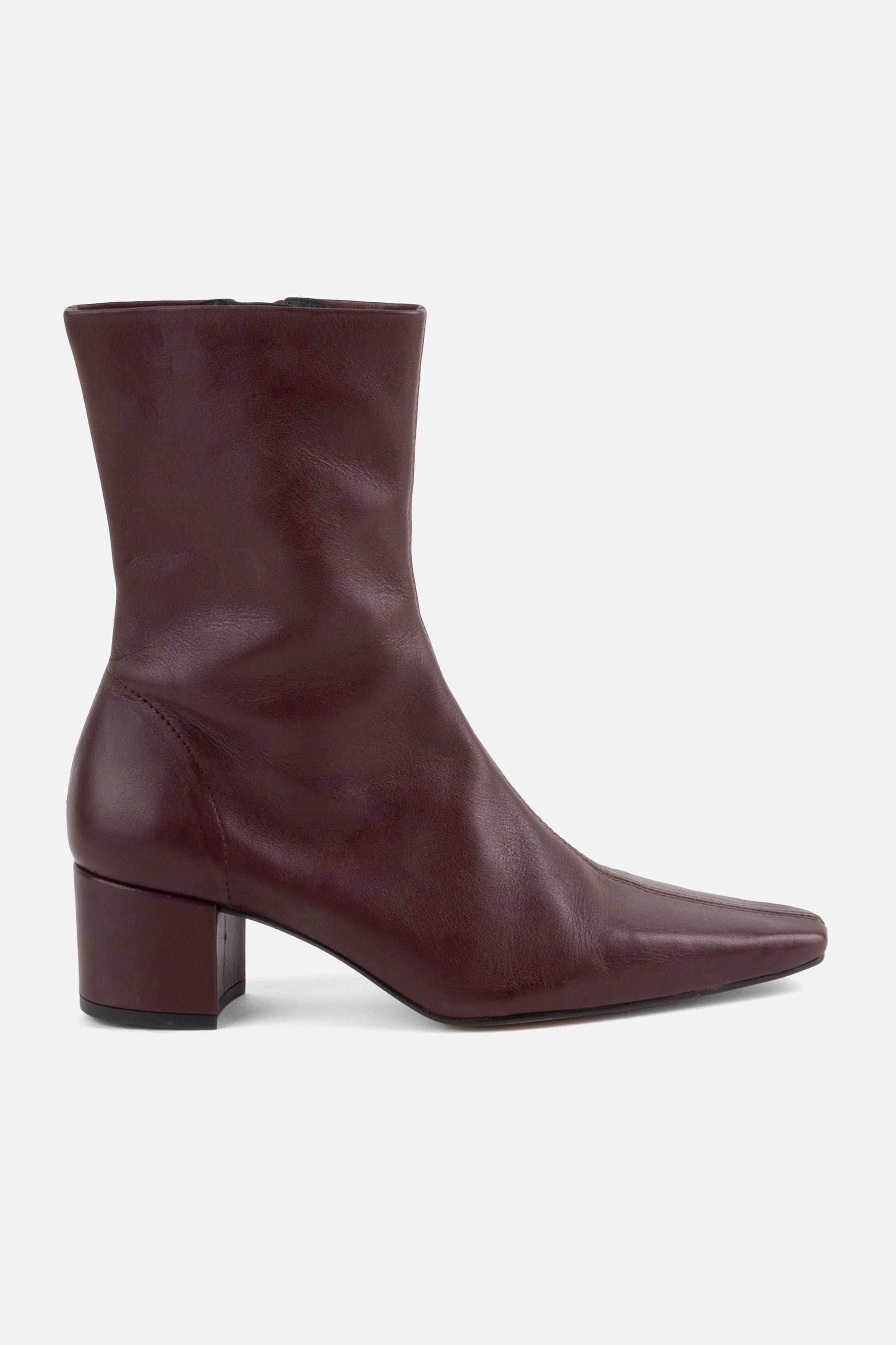Intentionally Blank CARLTON HEELED MID BOOT