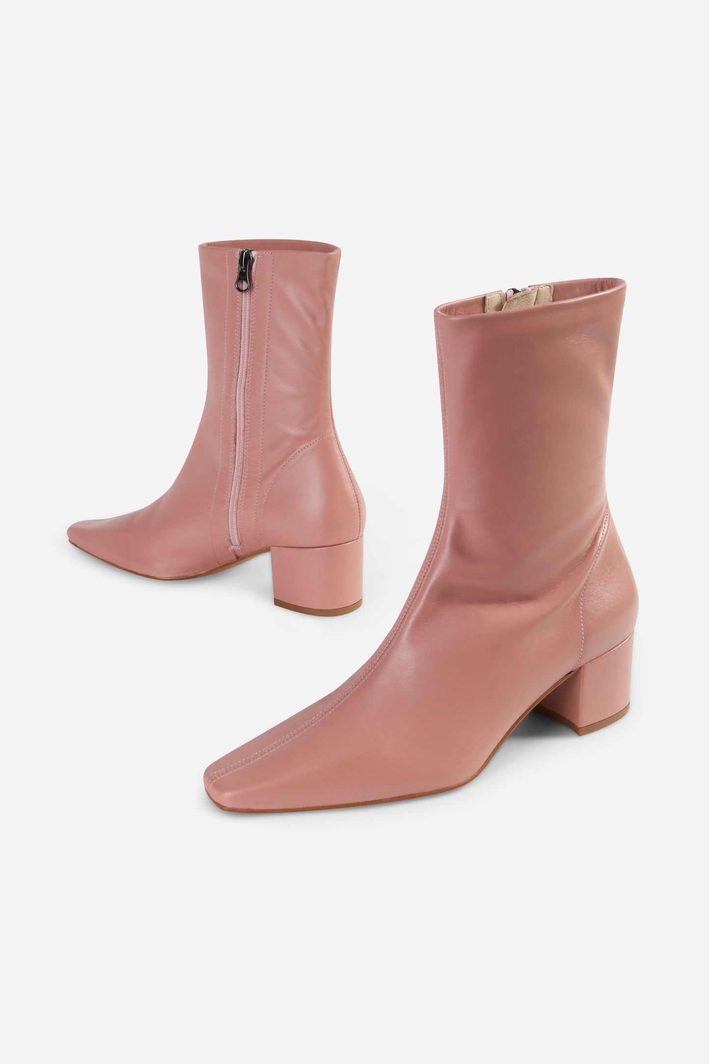 Intentionally Blank CARLTON HEELED MID BOOT