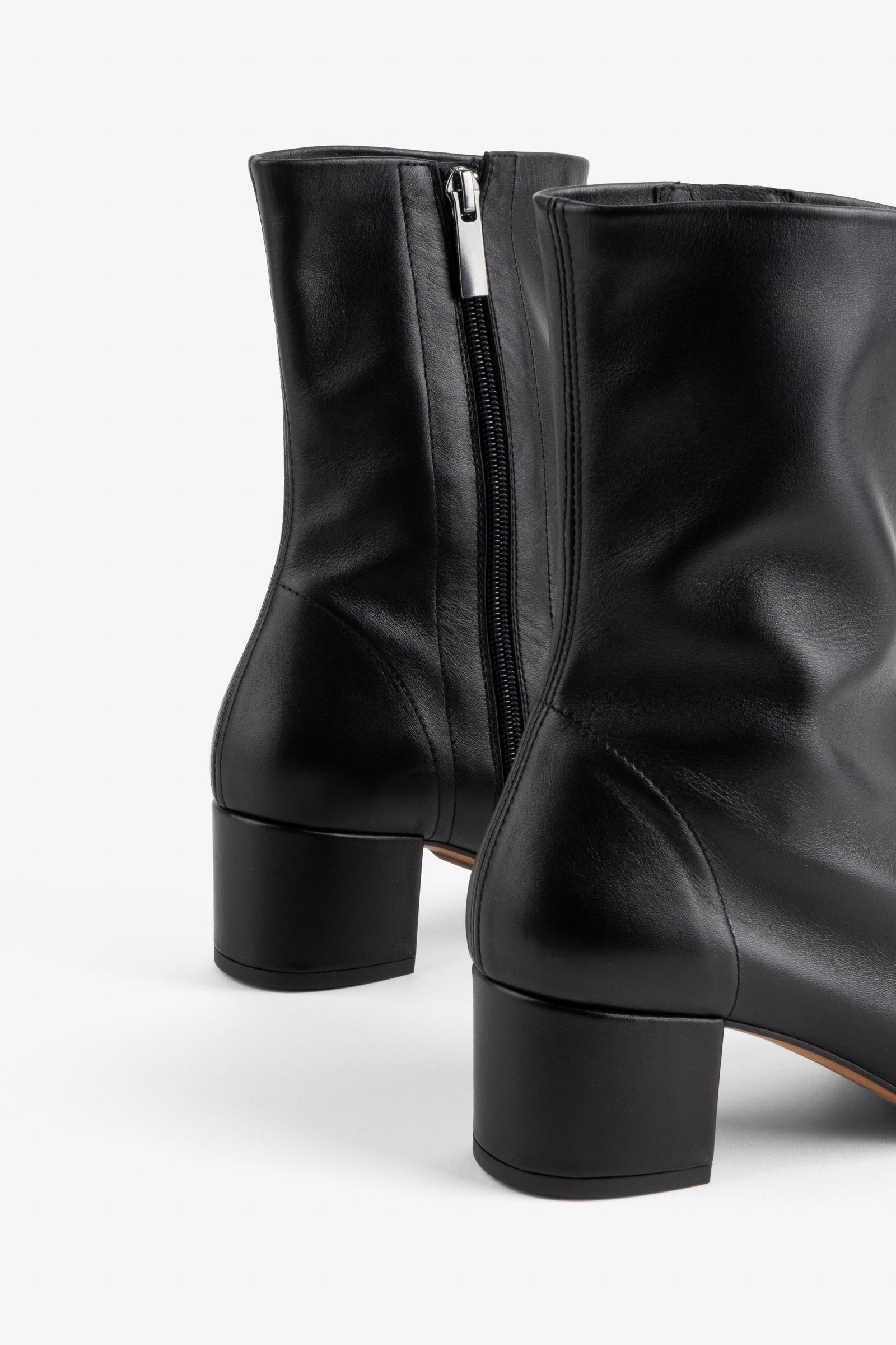 Intentionally Blank CARLTON HEELED MID BOOT