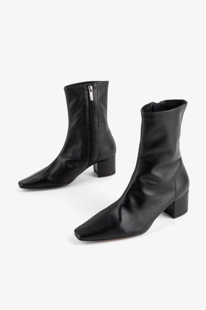 BLACK,35