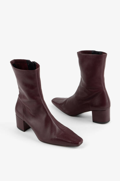 MAROON,35