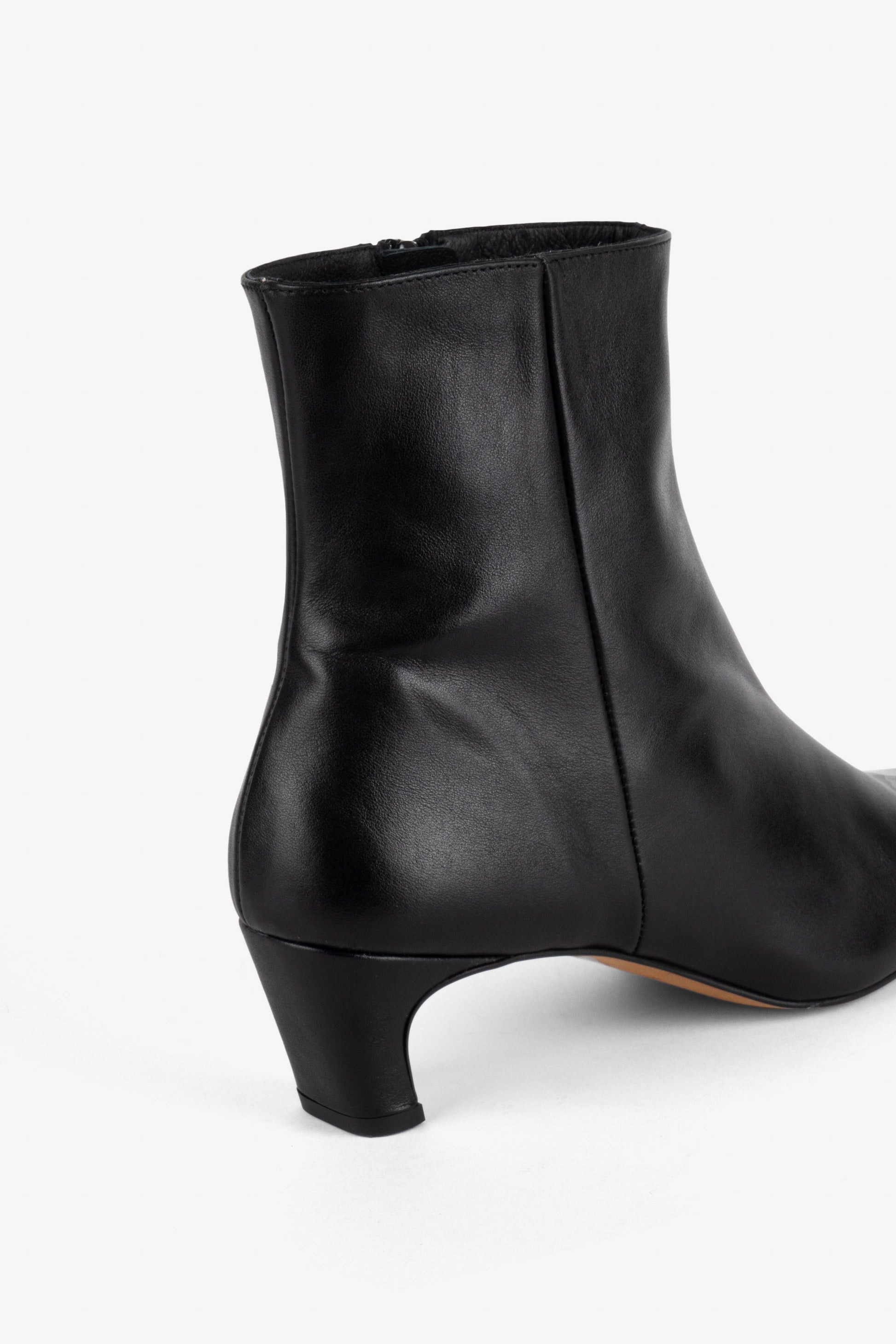 Intentionally Blank LEXI KITTEN HEEL ANKLE BOOT