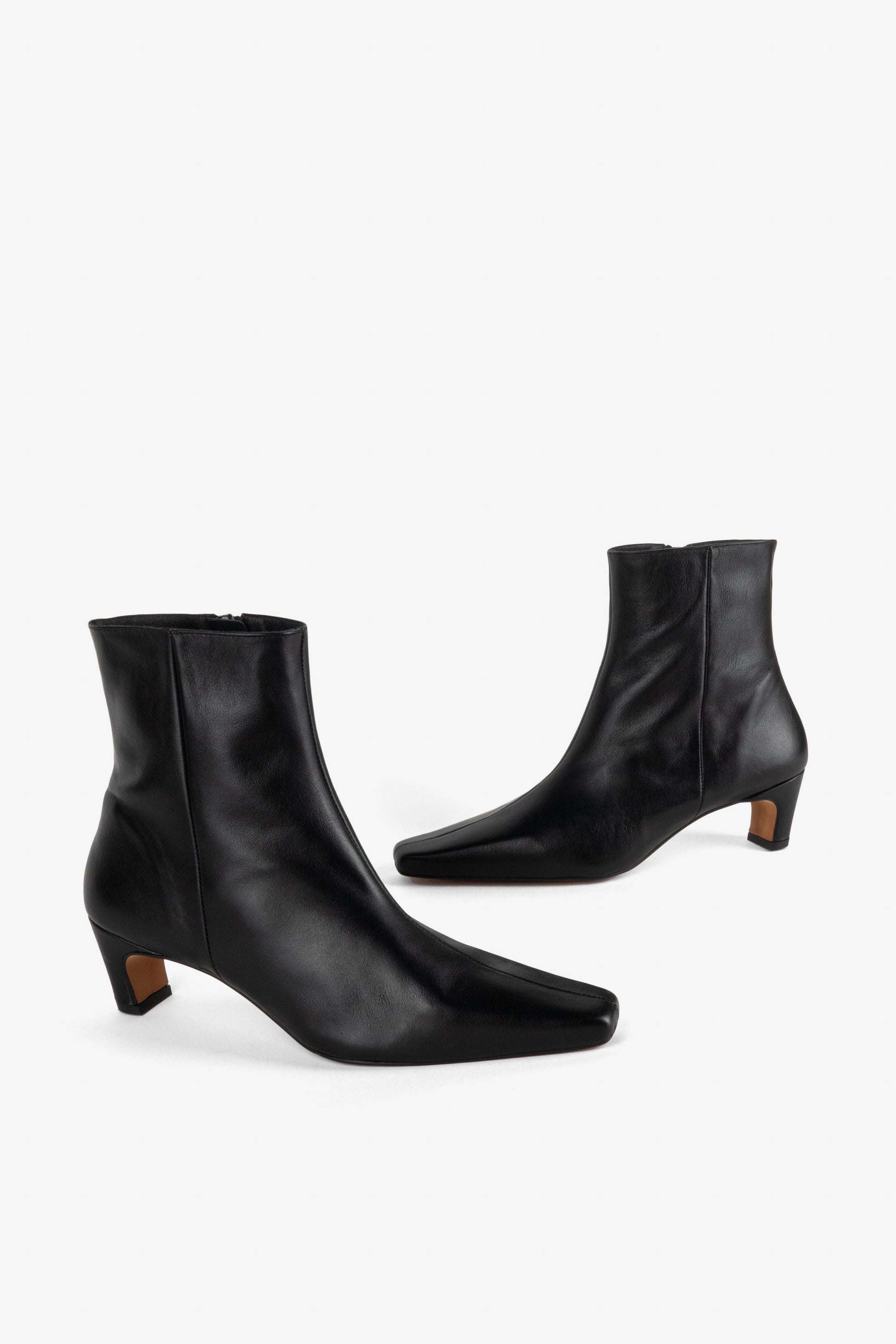 Intentionally Blank LEXI KITTEN HEEL ANKLE BOOT