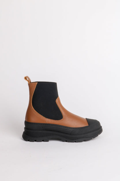Intentionally Blank COURT LUG SOLE PLATFORM BOOT