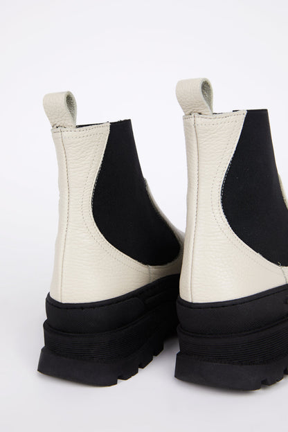 Intentionally Blank COURT LUG SOLE PLATFORM BOOT