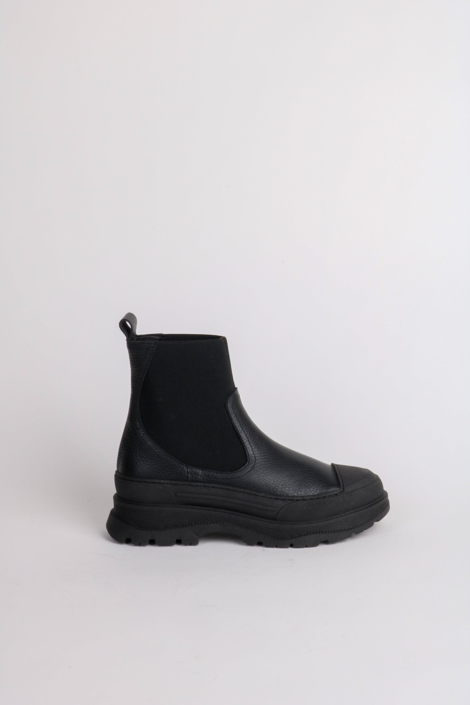Intentionally Blank COURT LUG SOLE PLATFORM BOOT