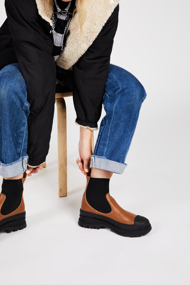 Intentionally Blank COURT LUG SOLE PLATFORM BOOT
