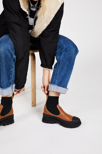 Intentionally Blank COURT LUG SOLE PLATFORM BOOT