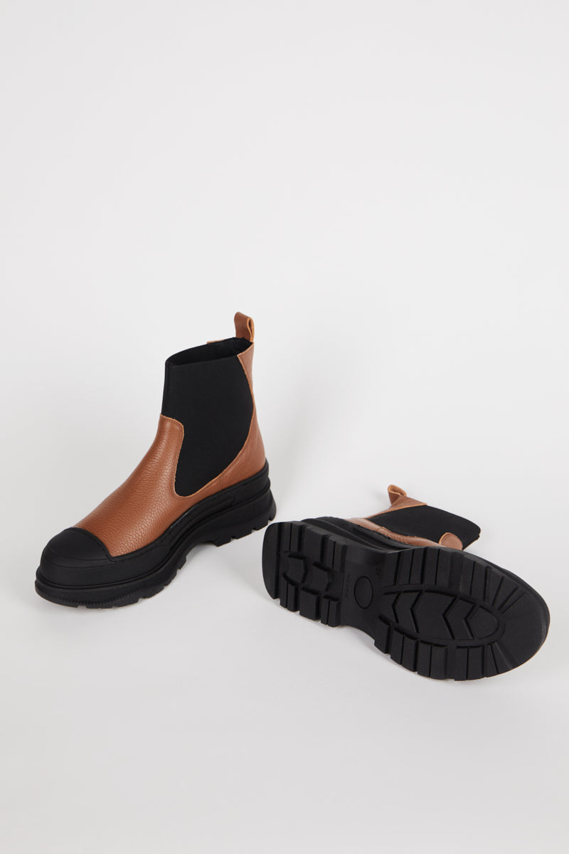 Intentionally Blank COURT LUG SOLE PLATFORM BOOT