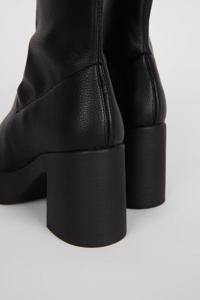 Intentionally Blank MARLOWE VEGAN PLATFORM BOOT BLACK SOLE