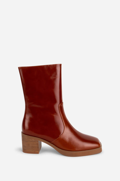 Intentionally Blank NORFOLK STACKED HEEL ANKLE BOOT