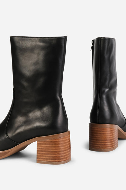 Intentionally Blank NORFOLK STACKED HEEL ANKLE BOOT