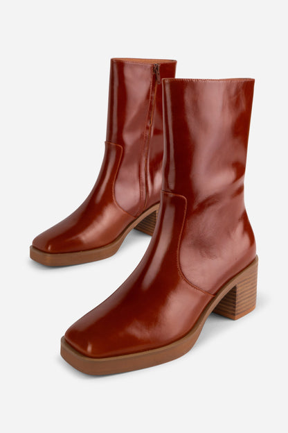 Intentionally Blank NORFOLK STACKED HEEL ANKLE BOOT