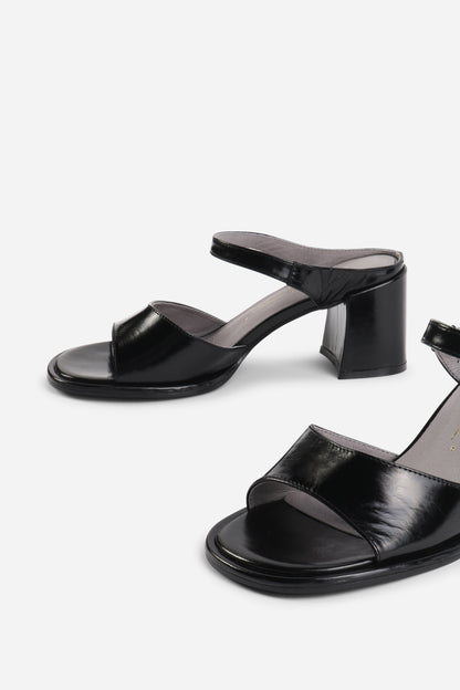 Intentionally Blank APEX BLOCK HEEL SANDAL