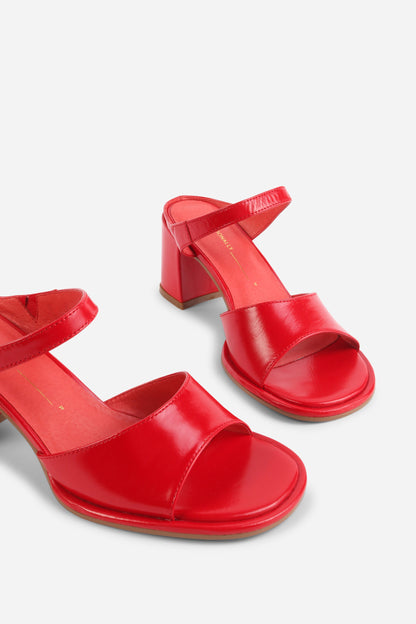 Intentionally Blank APEX BLOCK HEEL SANDAL