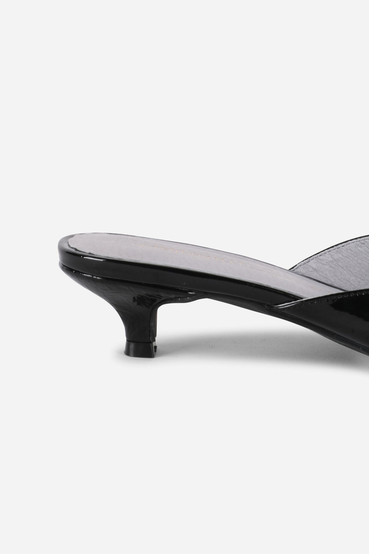 Intentionally Blank CEE KITTEN HEEL MULE