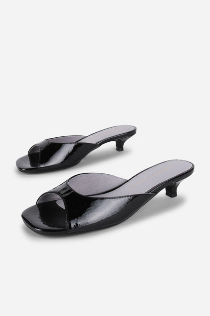 BLACK,5
