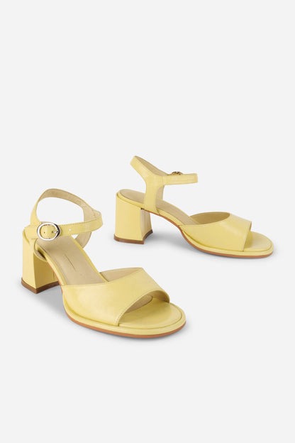 Intentionally Blank ASTRO HEELED SANDAL