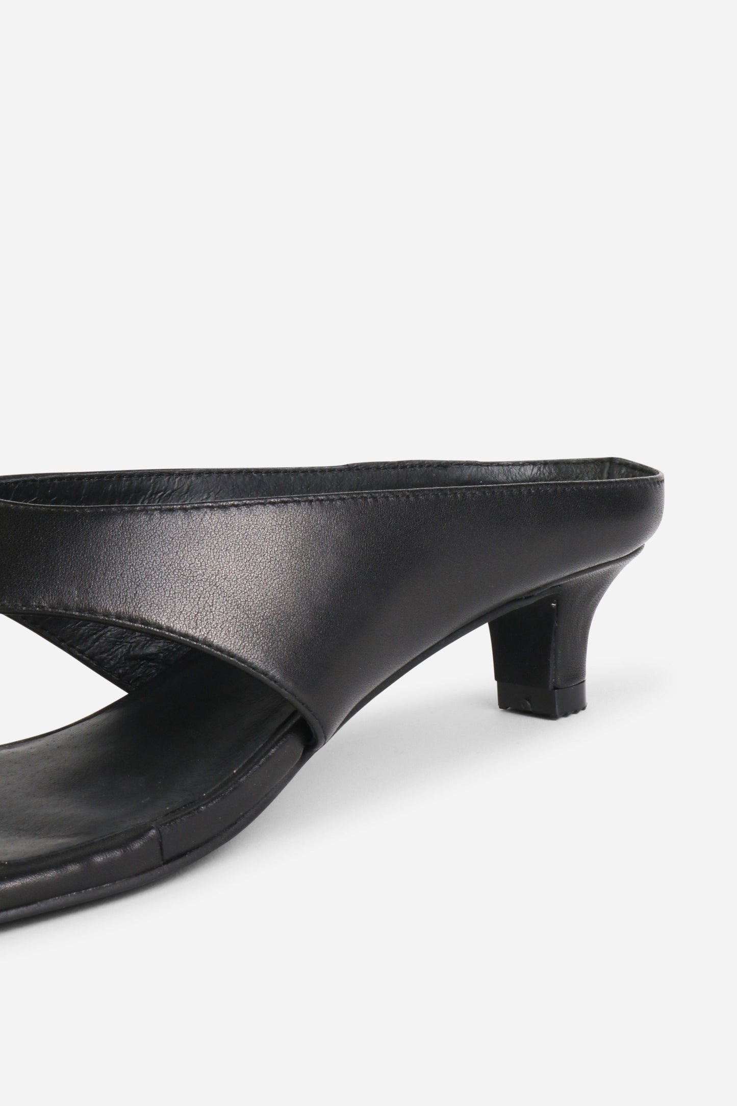 Intentionally Blank YEAR AHEAD LEATHER KITTEN HEEL