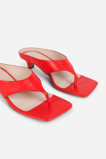 Intentionally Blank YEAR AHEAD LEATHER KITTEN HEEL