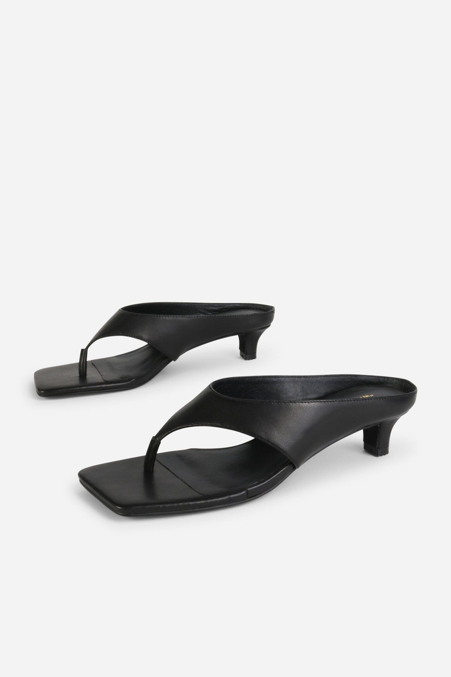 BLACK,5