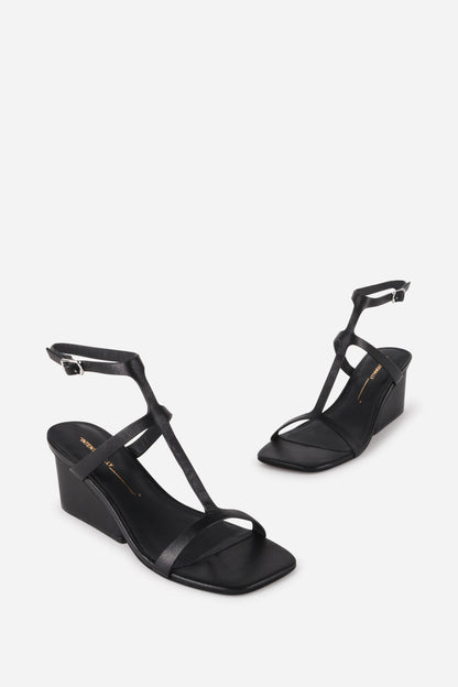 Intentionally Blank SEMY WEDGE HEEL SANDAL