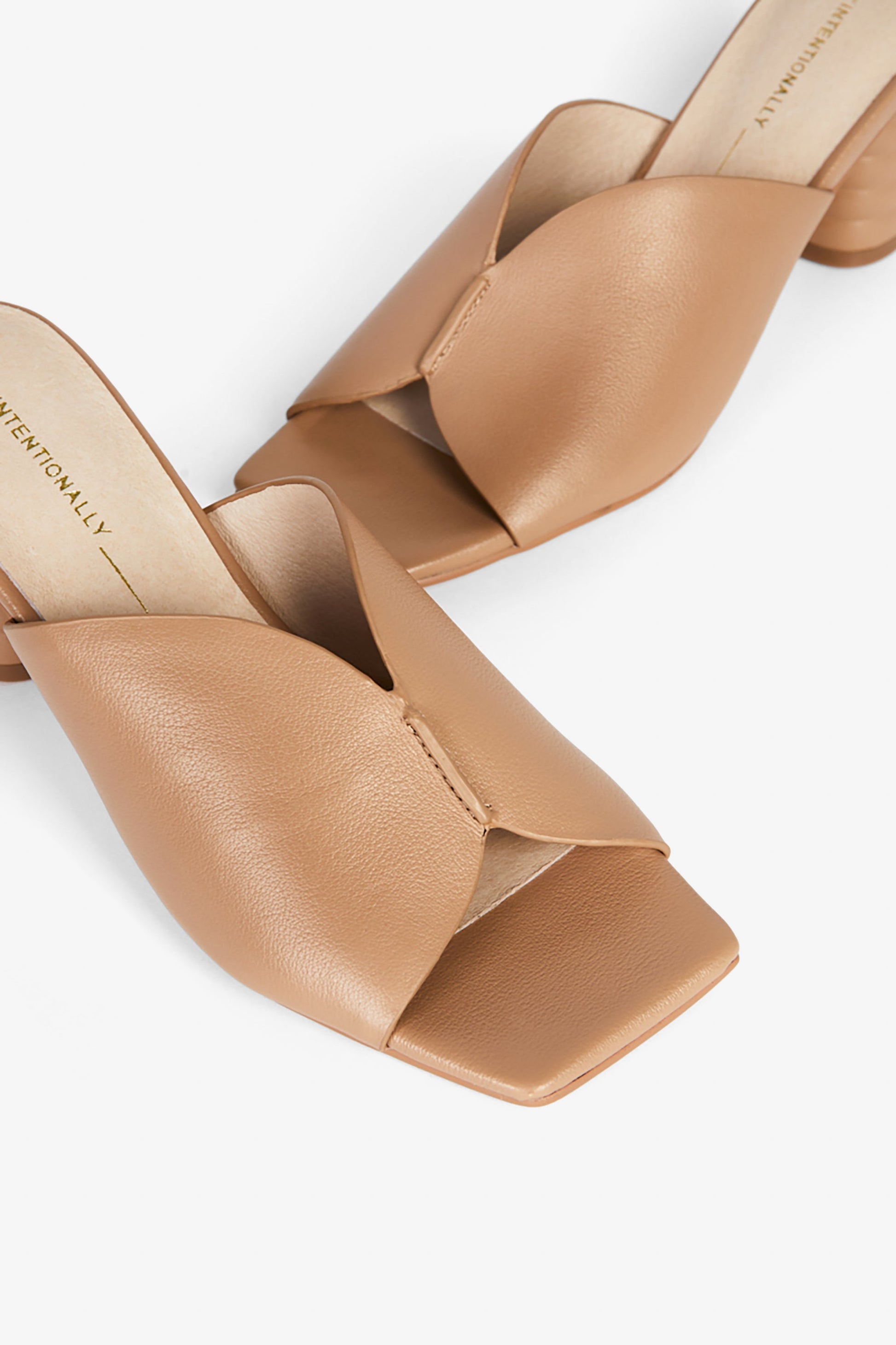 Intentionally Blank KAMIKA HEEL