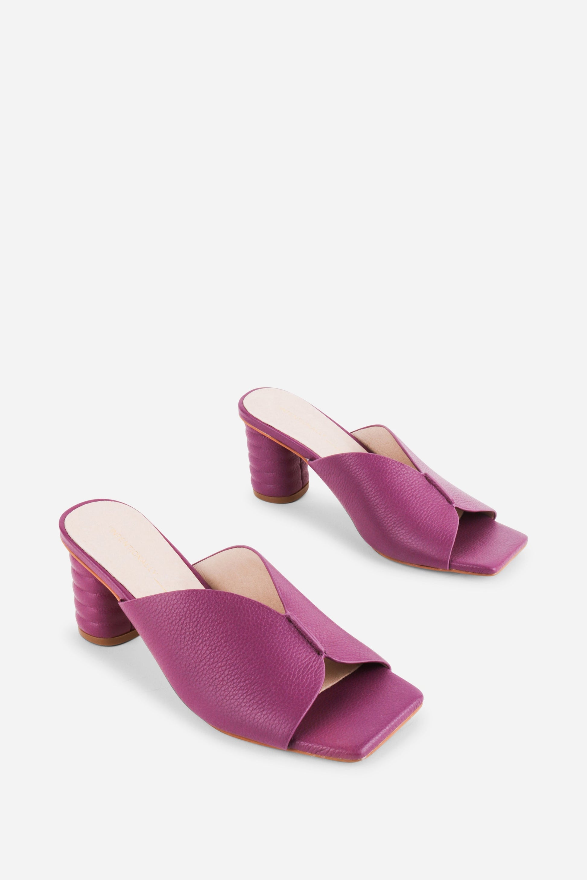 Intentionally Blank KAMIKA HEEL