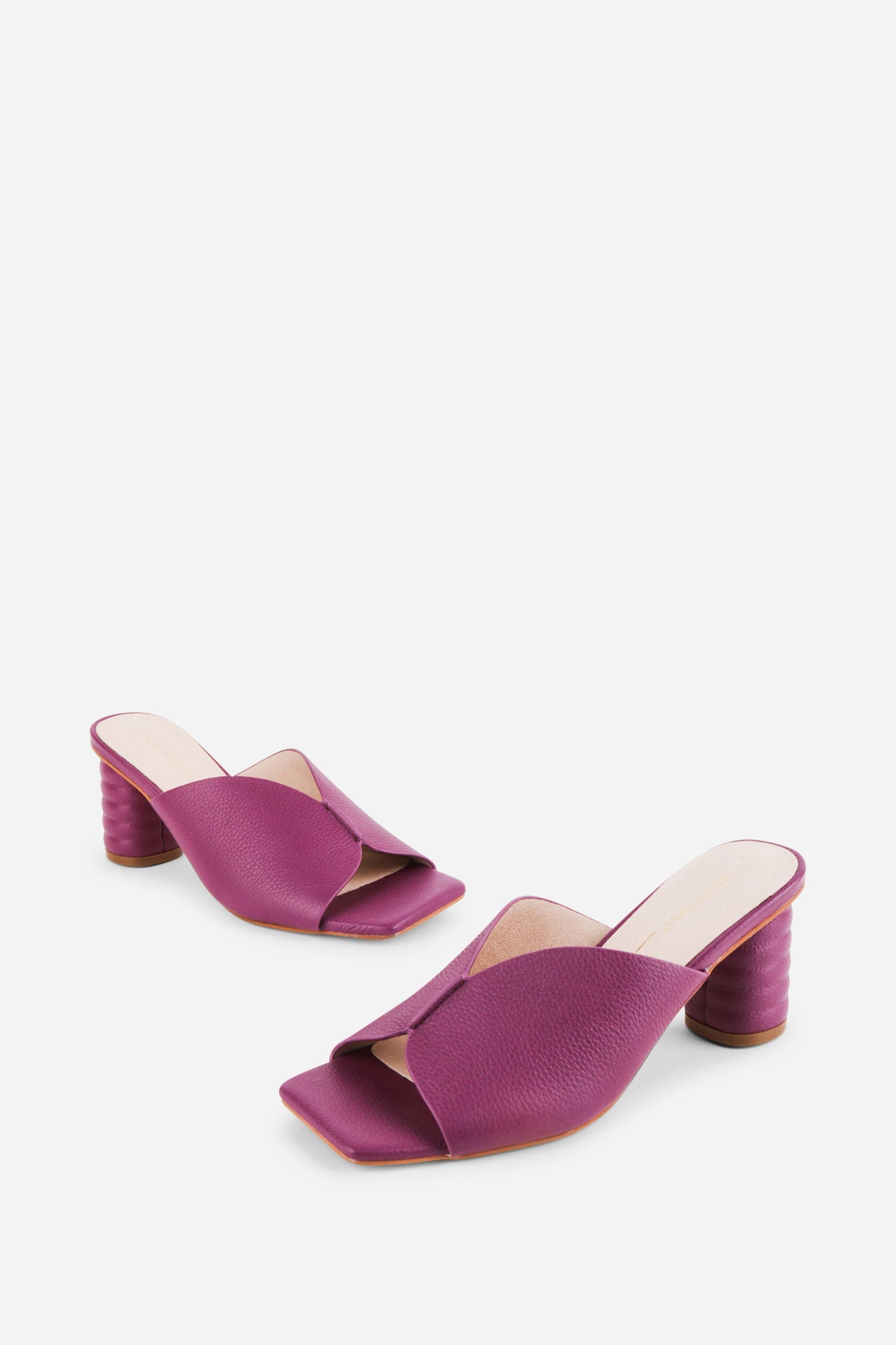 Intentionally Blank KAMIKA HEEL