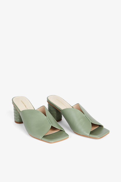 Intentionally Blank KAMIKA HEEL