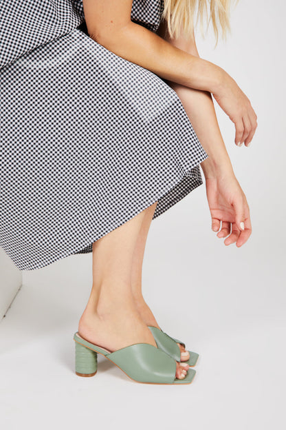 Intentionally Blank KAMIKA HEEL