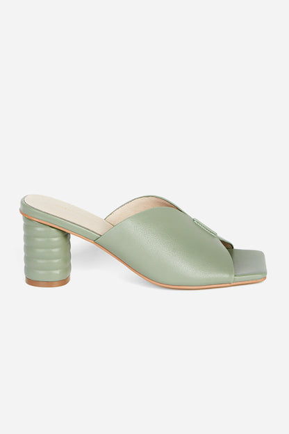 Intentionally Blank KAMIKA HEEL