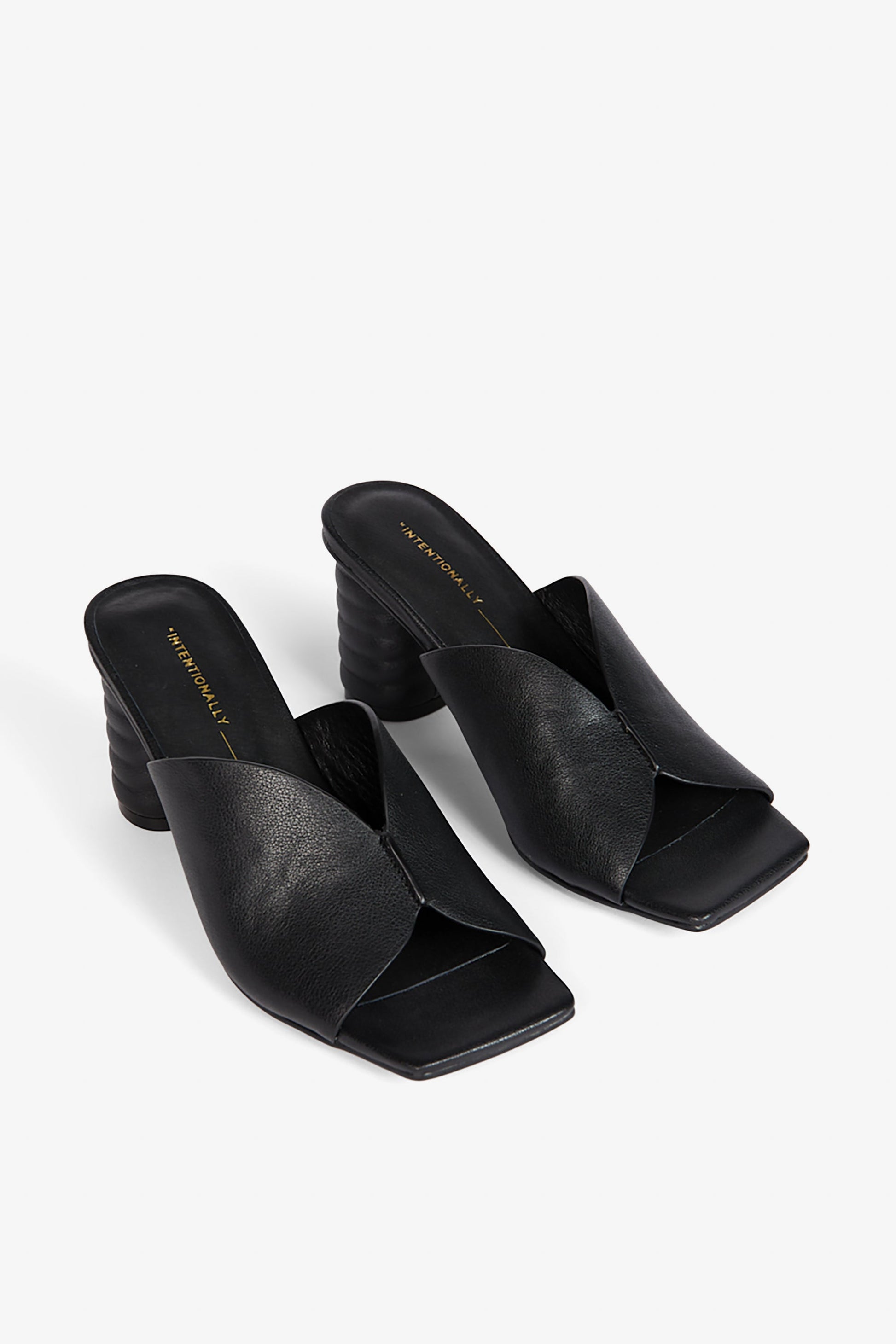 Intentionally Blank KAMIKA HEEL