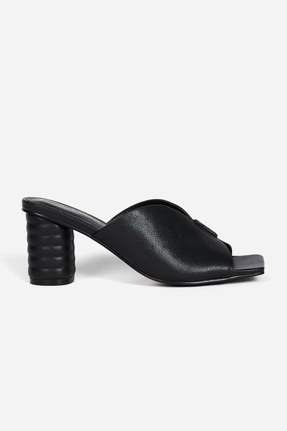 Intentionally Blank KAMIKA HEEL