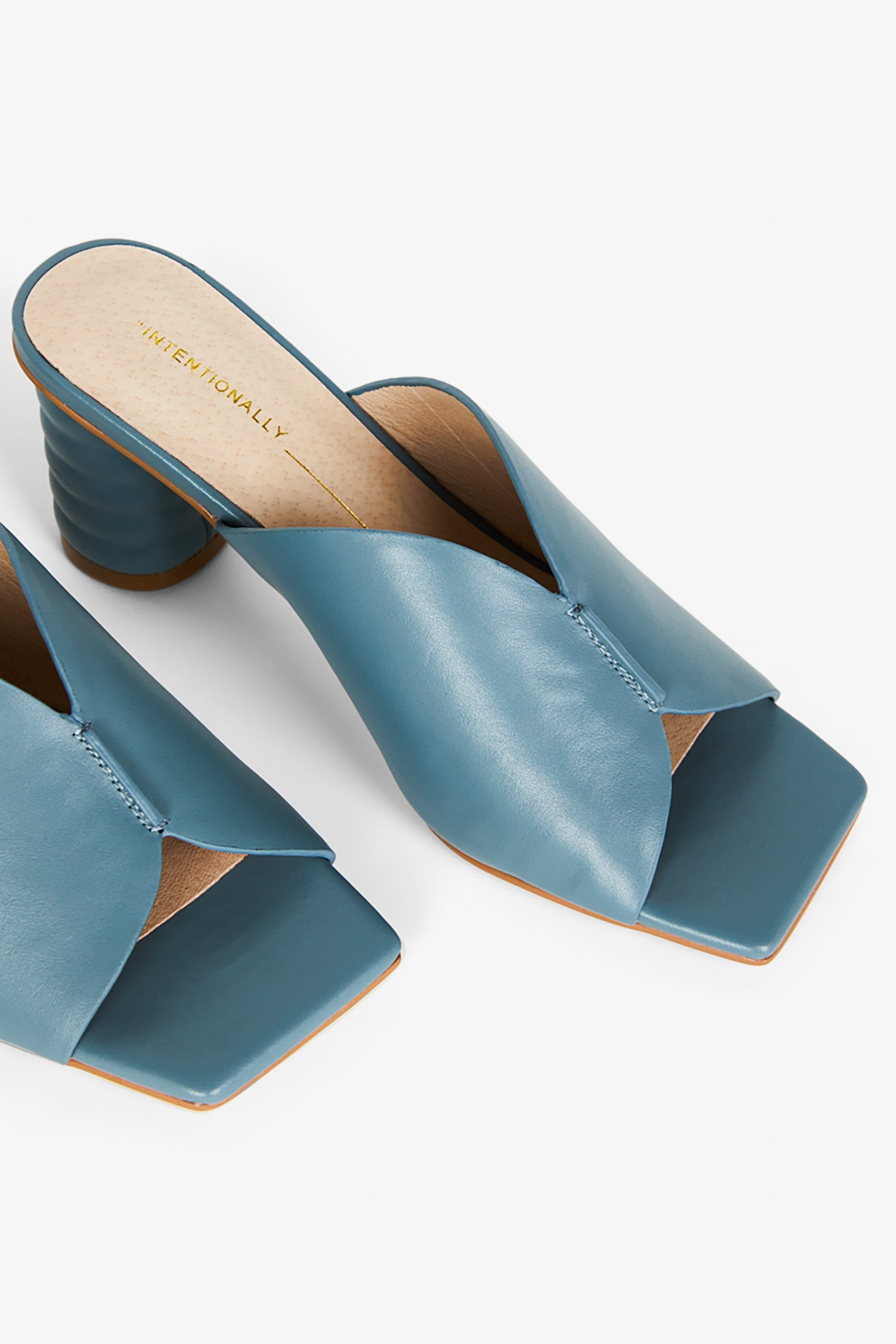 Intentionally Blank KAMIKA HEEL